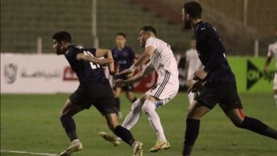 سيراميكا يضع قدما