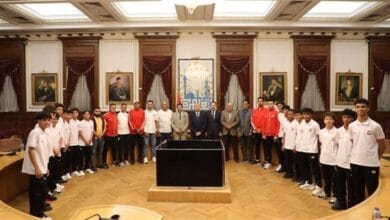 محافظ القاهرة يستقبل