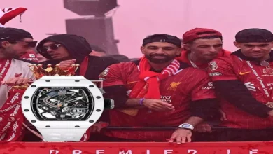 تتخطى 17 مليون مصري.. سعر ساعة محمد صلاح تثير الجدل (صور)