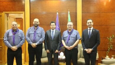 وزير الشباب يلتقي