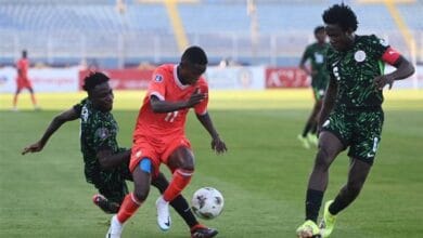 نيجيريا وكينيا تحت