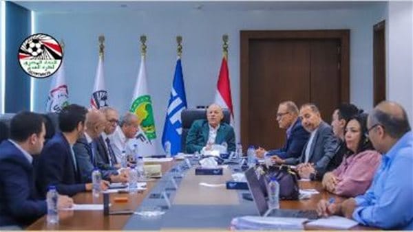 اتحاد الكرة يعلن القواعد العامة لقيد وانتقالات اللاعبين موسم 2025/2026 6 اتحاد الكرة يعلن