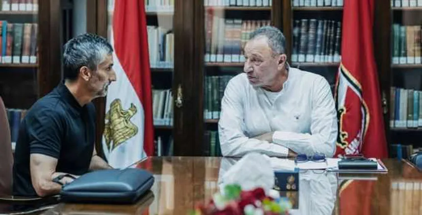 تفاصيل اجتماع الخطيب مع ريبيرو في الأهلي.. صفقات جديدة 12 تفاصيل اجتماع الخطيب مع ريبيرو في الأهلي صفقات جديدة تفاصيل اجتماع الخطيب مع ريبيرو في الأهلي.. صفقات جديدة