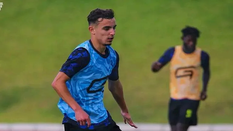 هل يحق للزمالك قيد عبد الحميد معالي تحت السن؟.. اللائحة تجيب