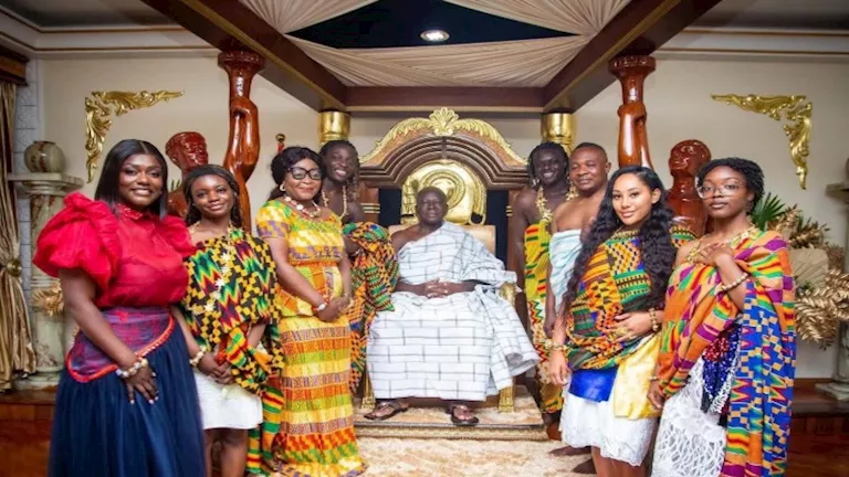 5 صور لنجم مانشستر سيتي خلال تواجده في غانا