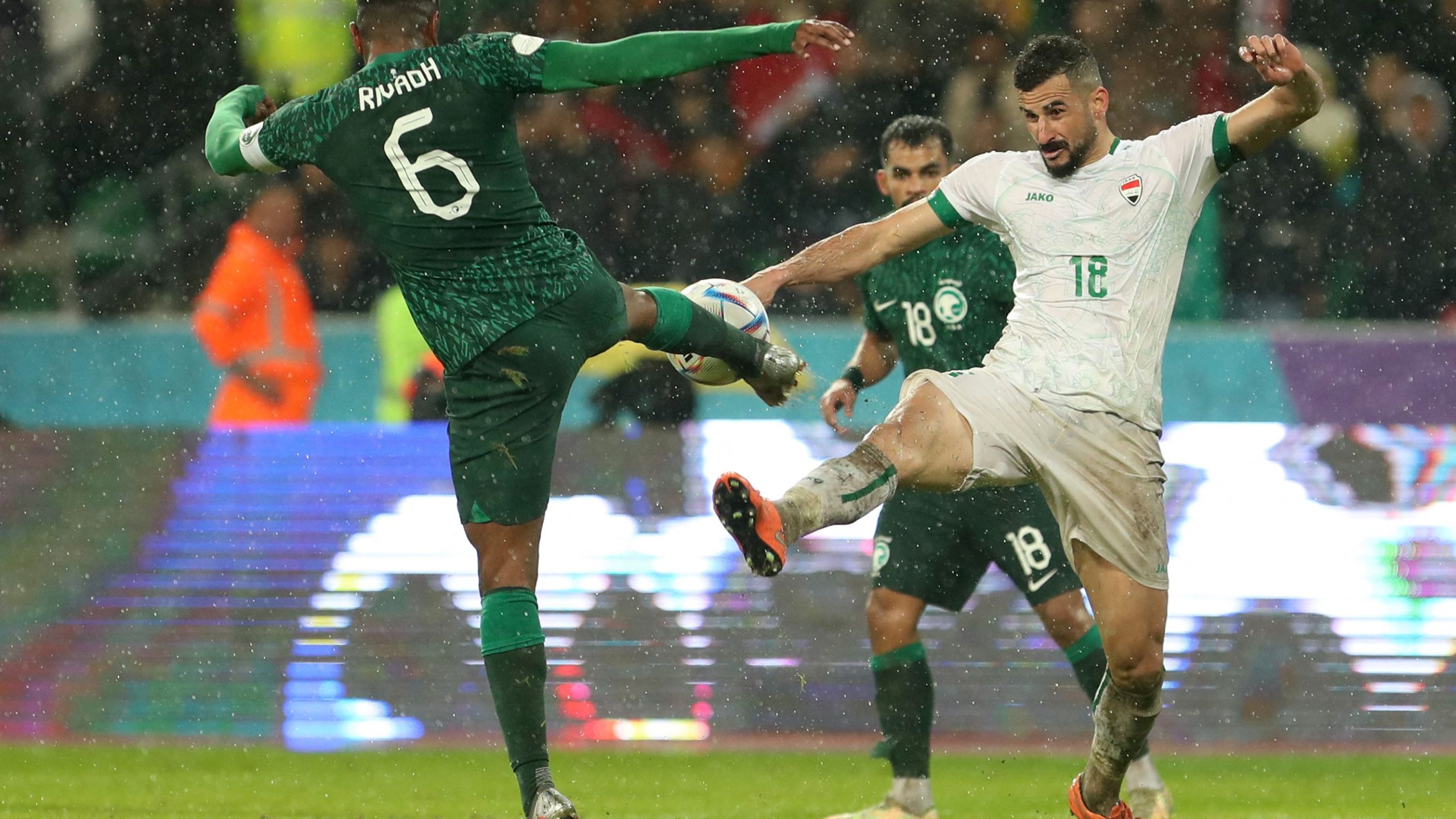 سخرية يونس ورد البليهي.. ملحق تصفيات المونديال يجدد أجواء التوتر | كووورة 18 Vinicius Junior and ronaldo