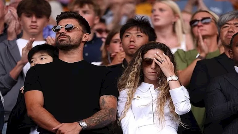 10 صور ترصد استقبال أرملة جوتا للتعازي في مباراة ولفرهامبتون