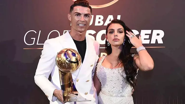 25 صورة واتفاق رونالدو وجورجينا بخصوص الطلاق