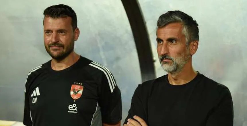 ثنائي جديد يقود دفاع الأهلي أمام غزل المحلة وطريقان أمام ثنائي جديد يقود دفاع الأهلي أمام غزل المحلة.. وطريقان أمام ريبيرو