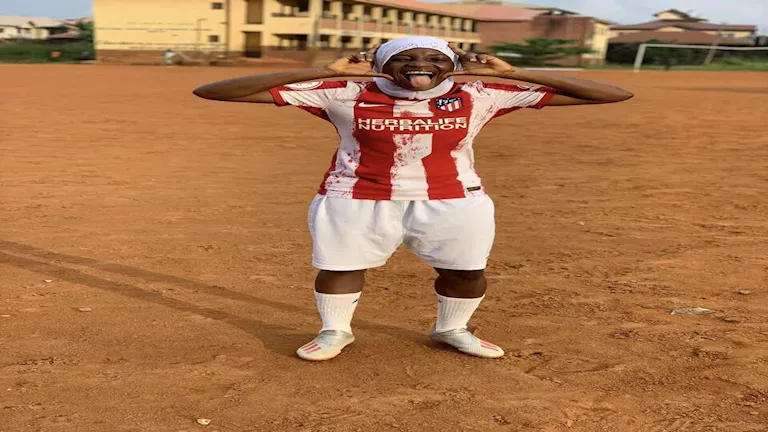 كانوا يسخرون من حجابي.. النيجرية زلفى عبدالعزيز تتحدث عن تعرضها للتنمر 10 كانوا يسخرون من حجابي.. النيجرية زلفى عبدالعزيز تتحدث عن تعرضها للتنمر