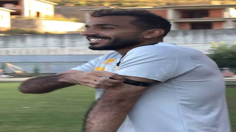 كهربا ينضم لمعسكر القادسية الكويتي (صور وفيديو)