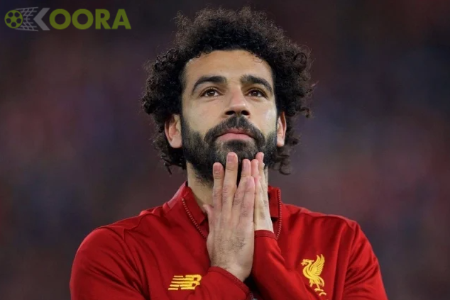 نجم ليفربول يثير الجدل حول وصف "صلاح أسطورة ليفربول"