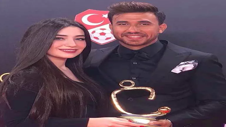 15 صورة وأبرز المعلومات عن عائلة محمود تريزيجيه