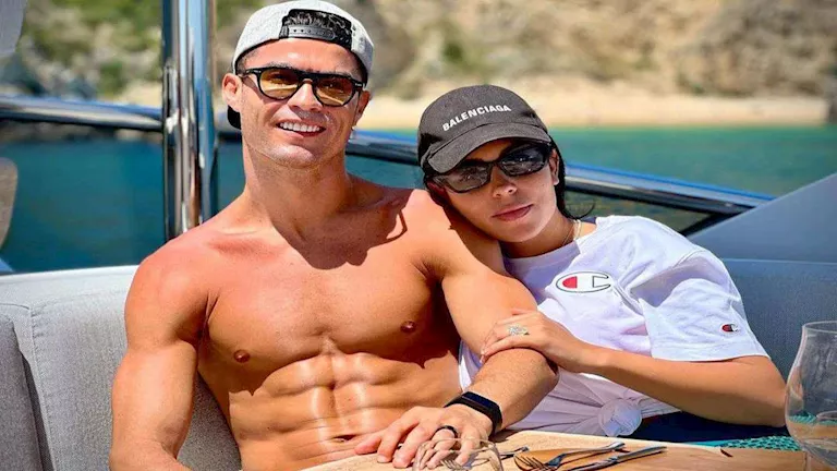 5 معلومات وصور توضح كيف يحافظ كريستيانو رونالدو على لياقته بعد الـ40