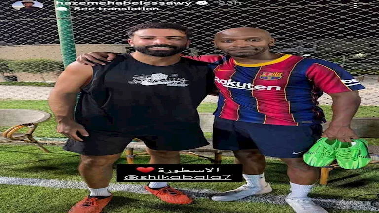 بقميص برشلونة.. شيكابالا يعود للملاعب مع نجوم الفن