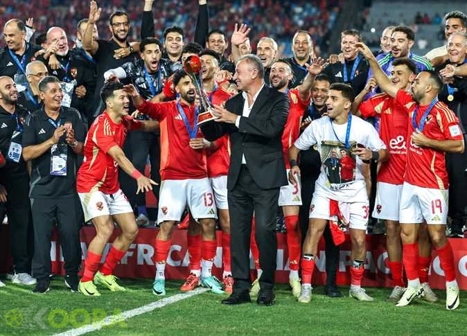 عصر ذهبي وبطولات تاريخية .. أبرز إنجازات الأهلي خلال 8 سنوات بقيادة الخطيب