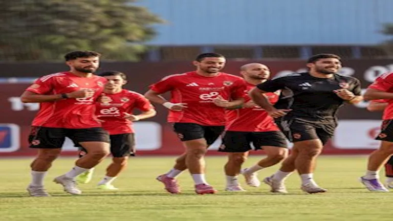 غياب ثنائي وعودة النجم.. كواليس مران الأهلي لمواجهة الزمالك