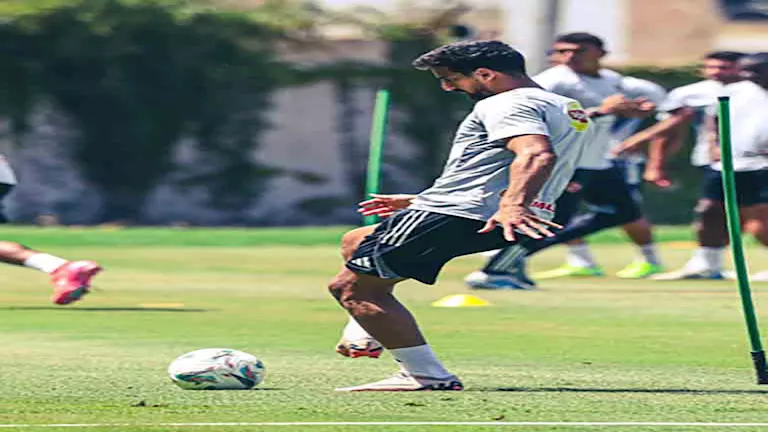 كشف موقف محترف الأهلي من مباراة حرس الحدود