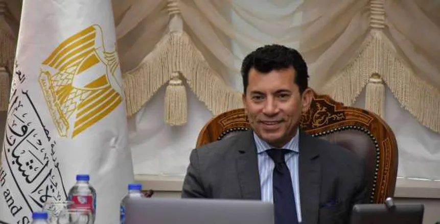 وزير الرياضة يشهد احتفالية استقبال كأس الأمم الإفريقية وزير الرياضة يشهد احتفالية استقبال كأس الأمم الإفريقية