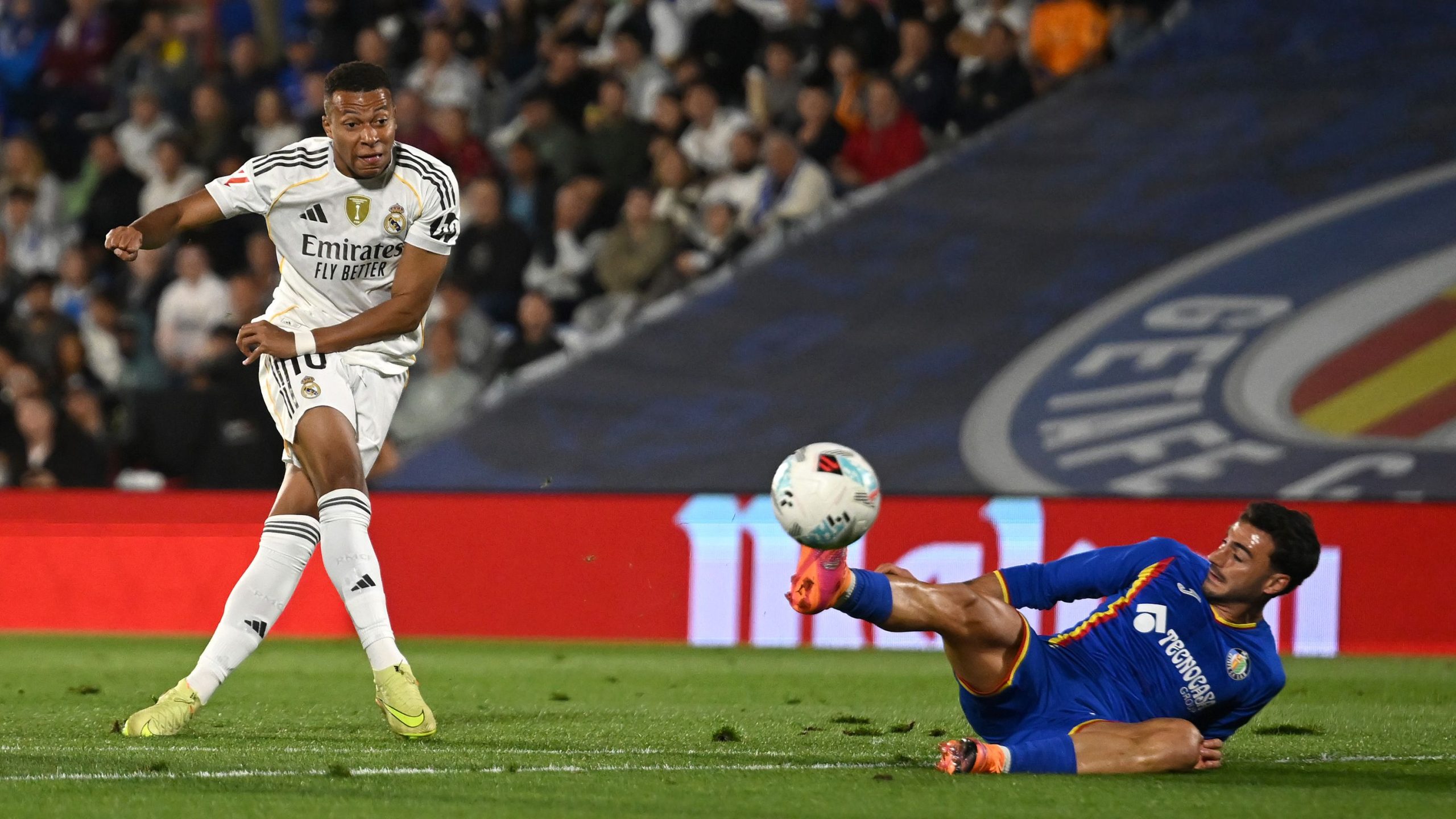 مبابي يكرر رقما تاريخيا لرونالدو مع ريال مدريد | كووورة 20 kooora logo