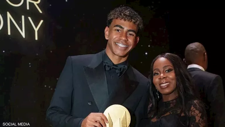 389 دولارًا لالتقاط صورة.. والدة لامين يامال تثير جدلا واسعا بسبب حفل