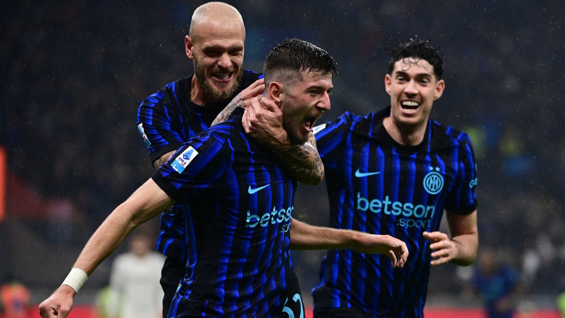 إنتر ميلان يستعيد توازنه بفوز عريض على فيورنتينا | كووورة 21 kooora logo