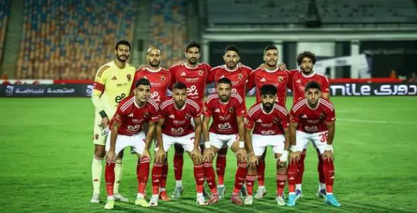 الأهلي يرتدي زيه التقليدي وإيجل نوار بالأبيض والأسود في موقعة الأهلي يرتدي زيه التقليدي وإيجل نوار بالأبيض والأسود في موقعة أفريقيا