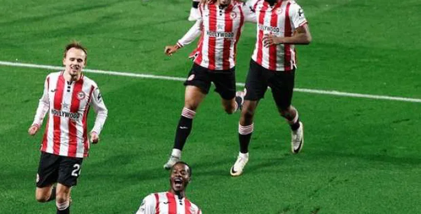 برينتفورد يتفوق على ليفربول 2-1 في الشوط الأول 3 برينتفورد يتفوق على ليفربول 2 1 في الشوط الأول برينتفورد يتفوق على ليفربول 2-1 في الشوط الأول