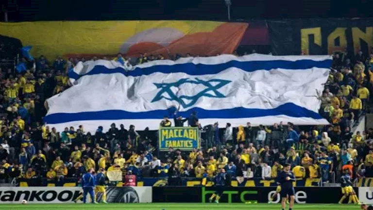 “عالية الخطورة ومتعلقة بفلسطين".. لماذا منعت السلطات البريطانية جماهير