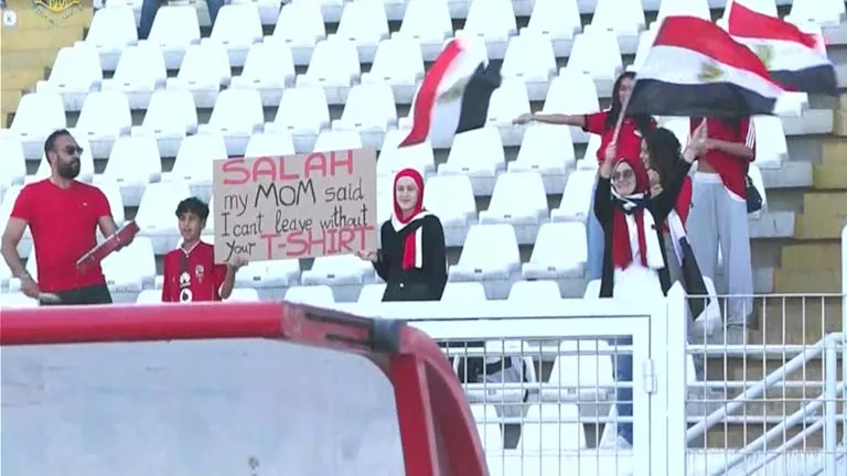 فرحة الصعود إلى المونديال.. رقم تاريخي لحسام حسن ولقطة لمصطفى محمد