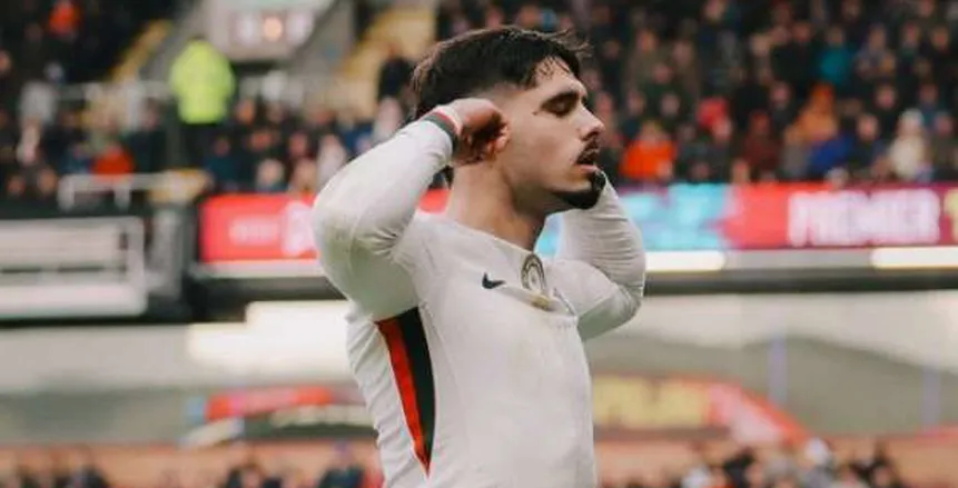 تشيلسي يهزم بيرنلي بثنائية وينتزع وصافة الدوري الإنجليزي تشيلسي يهزم بيرنلي بثنائية وينتزع وصافة الدوري الإنجليزي