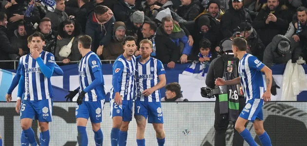 “ادهسوا رأسه”.. تصرف مسيء من جماهير ألافيس ضد نجم ريال مدريد