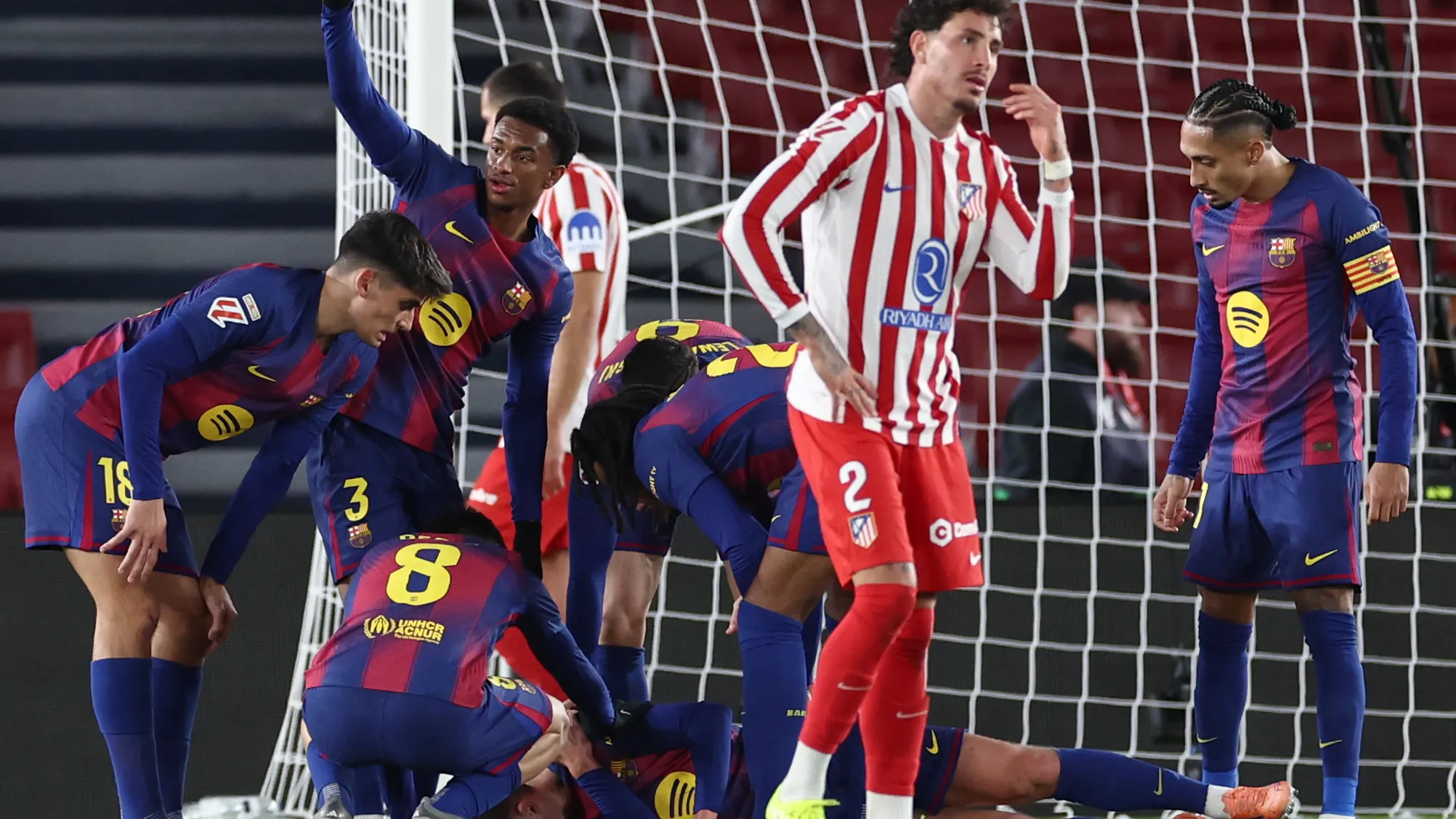 الإصابة تهدد نجم برشلونة بالغياب عن ديربي كتالونيا | كووورة 12 إنزاجي وجيسوس وبلان ويايسله