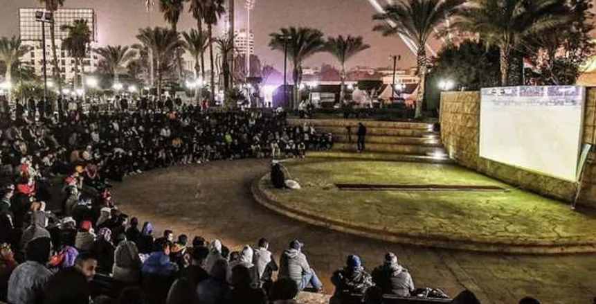 التنمية الشبابية بالجزيرة يعرض كاس الأمم الافريقية على شاشة عرض التنمية الشبابية بالجزيرة يعرض كاس الأمم الافريقية على شاشة عرض عملاقة