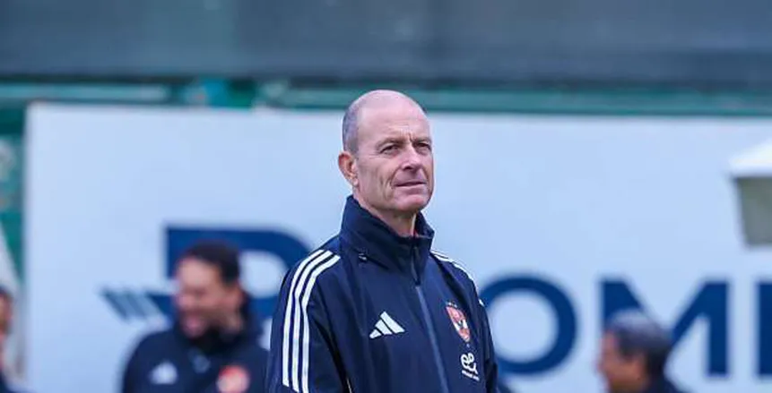 تورب يرفض رحيل نجم الأهلي إلى بيراميدز ويحدد شرطاً وحيداً تورب يرفض رحيل نجم الأهلي إلى بيراميدز.. ويحدد شرطاً وحيداً لمغادرته