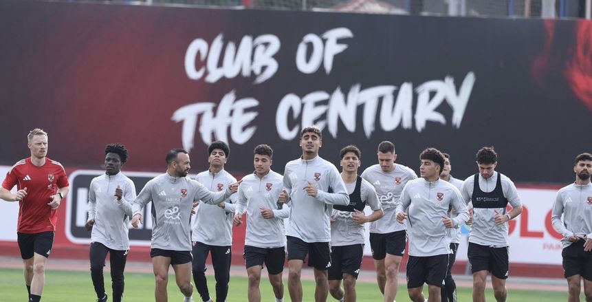 عاجل بعد قرار اتحاد الكرة الأهلي في ورطة بسبب 10 عاجل| بعد قرار اتحاد الكرة.. الأهلي في ورطة بسبب 10 لاعبين «ضربة محلية» جديدة