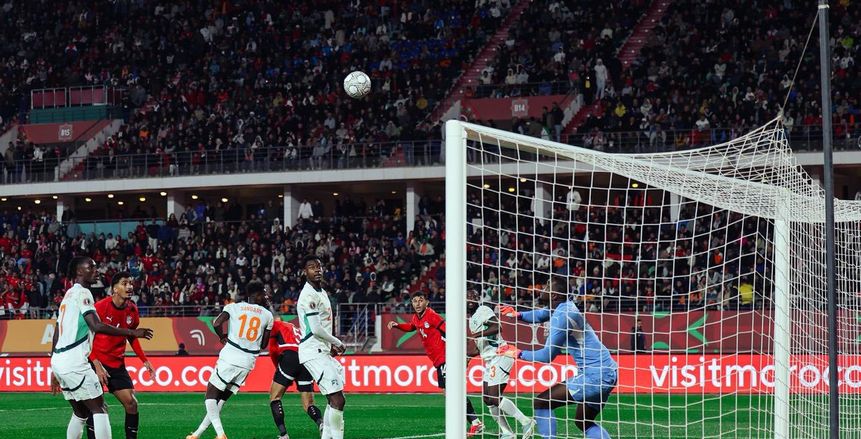 كاف يقرّ بخطأ تحكيمي من غربال ضد منتخب مصر في كاف يقرّ بخطأ تحكيمي من غربال ضد منتخب مصر في الهدف الأول لكوت ديفوار