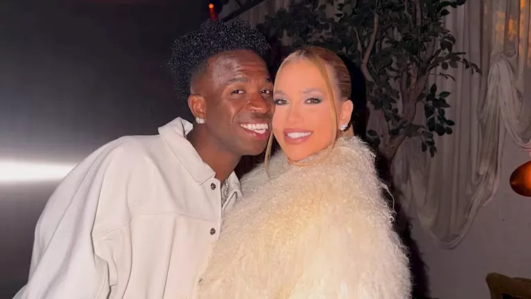 كيف احتفل لاعبو ريال مدريد وبرشلونة بليلة رأس السنة؟ 5 كيف احتفل لاعبو ريال مدريد وبرشلونة بليلة رأس السنة؟