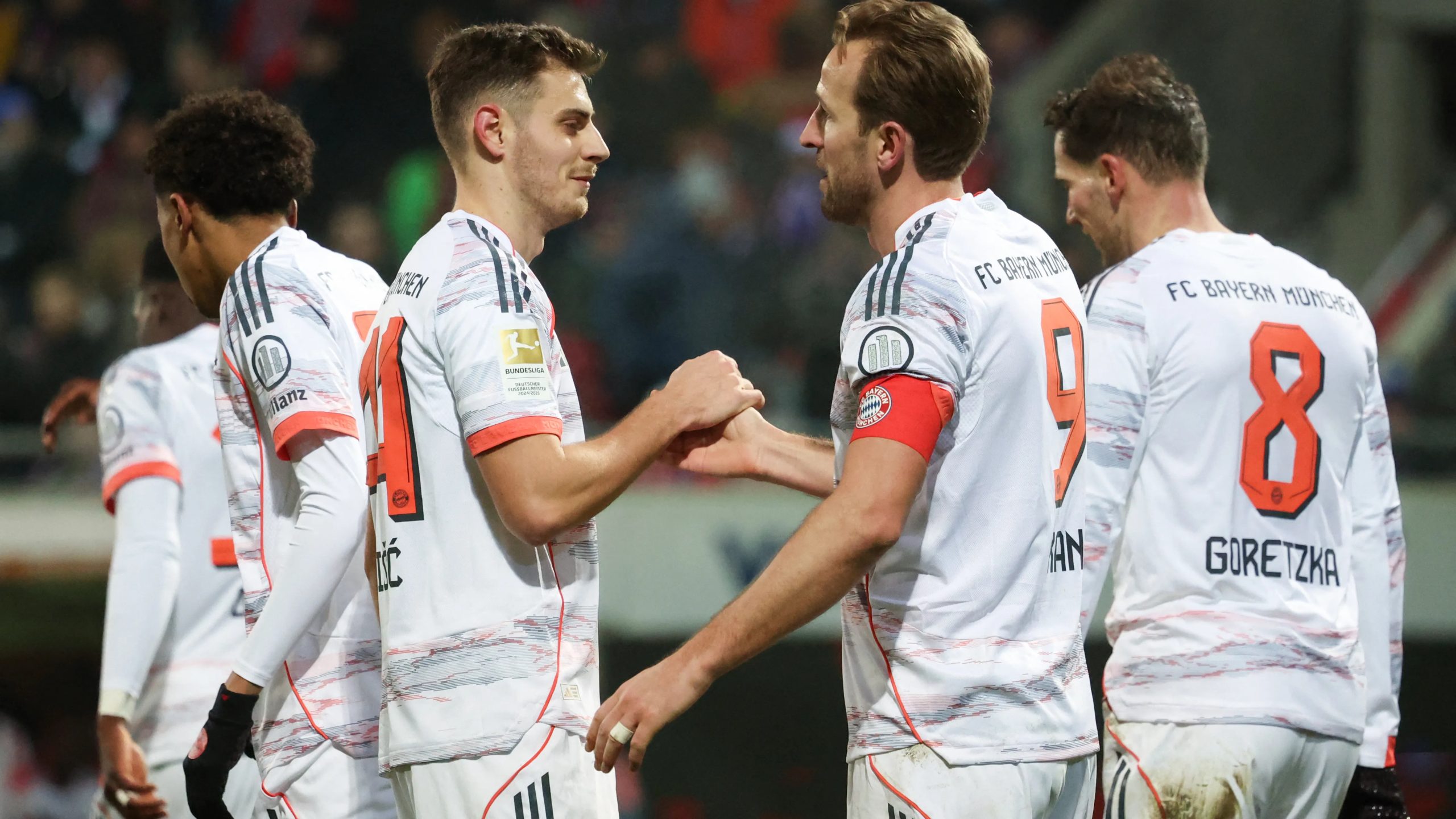 معركة كين.. بايرن ميونخ يضرب بحلم برشلونة عرض الحائط | كووورة 16 kooora logo