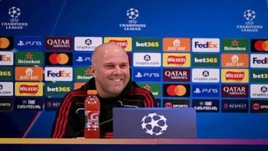 أرني سلوت يرد على أنباء إقالته من ليفربول