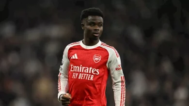 بوكايو ساكا يواصل كتابة التاريخ مع أرسنال
