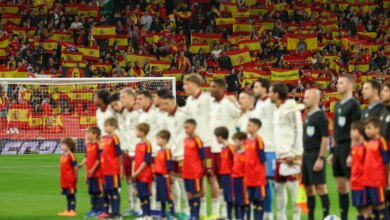 فيديو "مستفز" يثير العاصفة.. نجل نيجريرا يعيد "عار" التحكيم الإسباني للواجهة! 1 FBL-ESP-LIGA-VALENCIA-BARCELONA